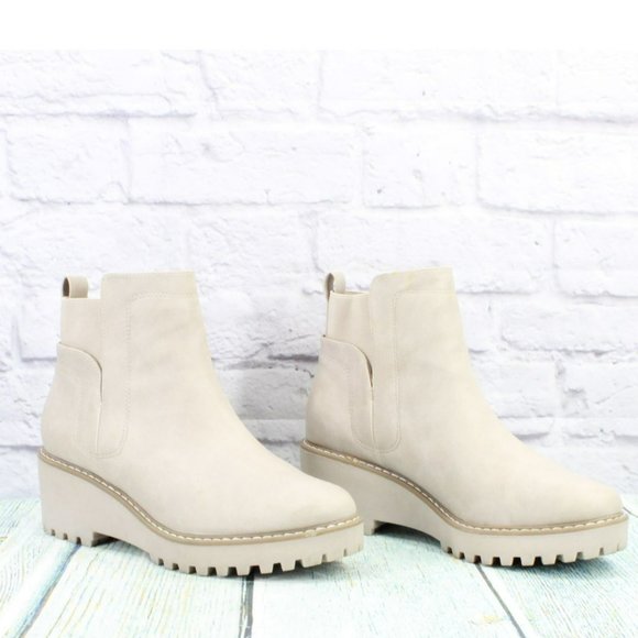 Dolce Vita Rango Cream Suede Slip On Chelsea Wedge Ankle Boots Size 9.5 - Picture 3 of 9